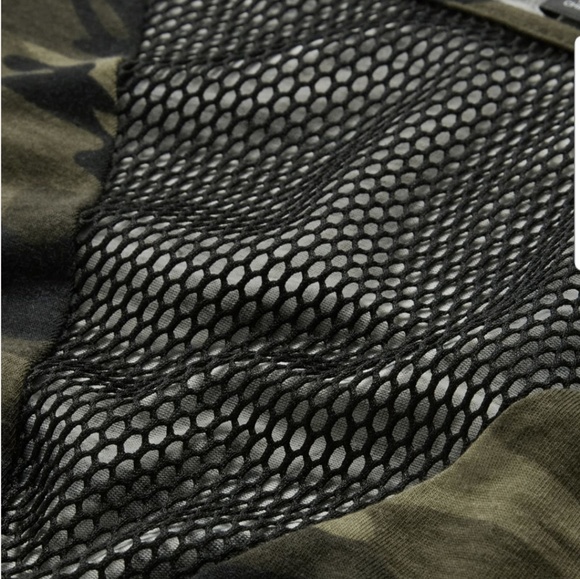 Mesh Insert CamoTee - Picture 5 of 7